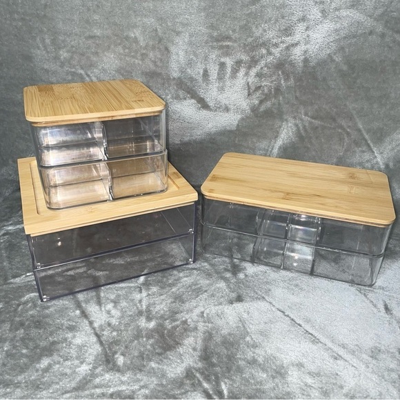 Three Acrylic Compartment Organizers with Bamboo Lids. - Picture 3 of 11